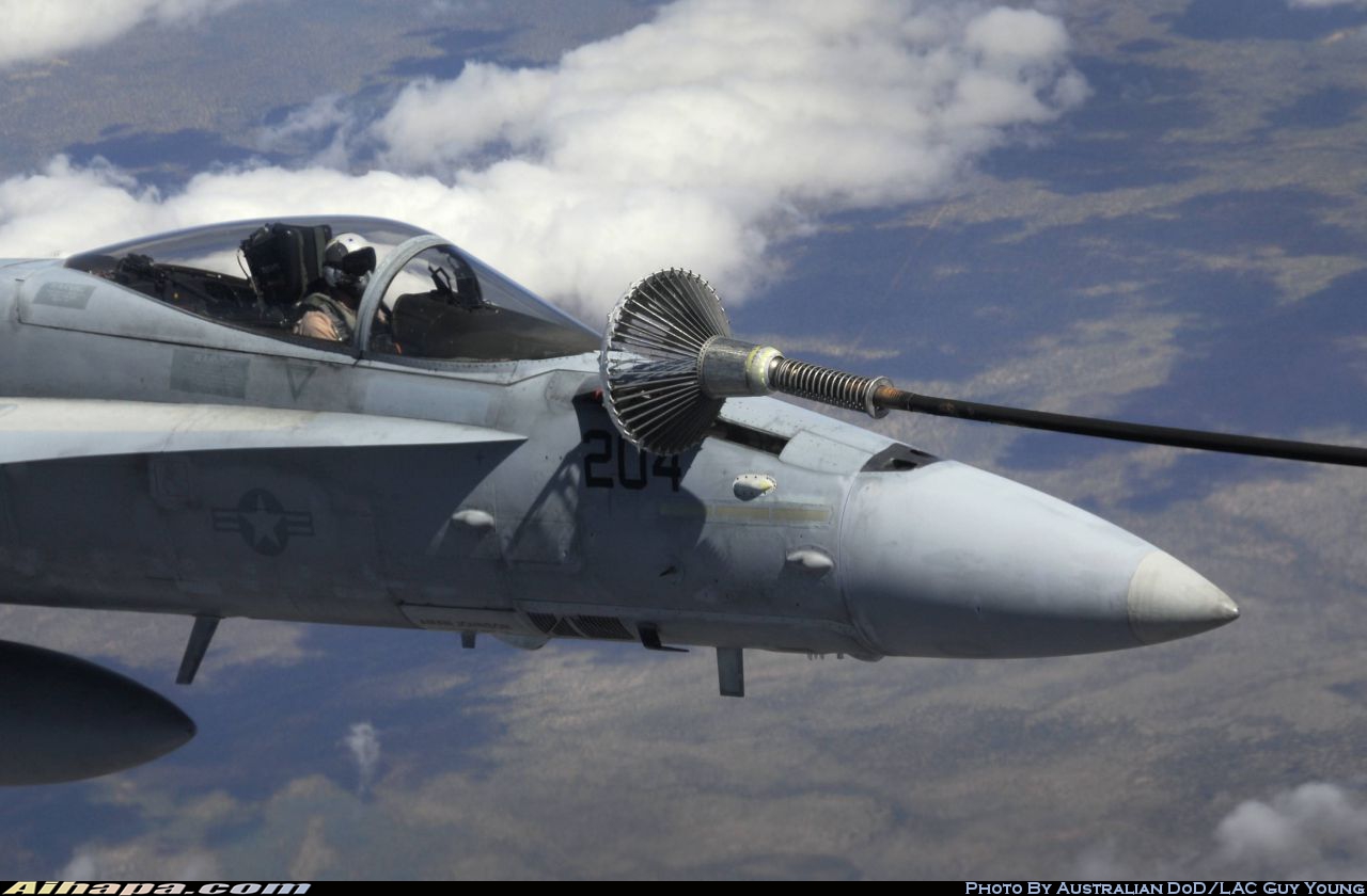 麦克唐纳-道格拉斯 F/A-18C&ldquo;大黄蜂&rdquo; \vert{} ID:19143
