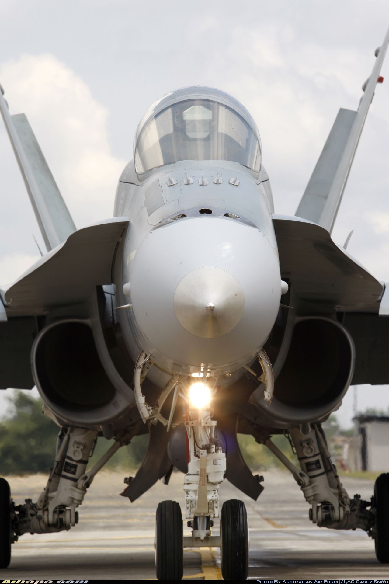 麦克唐纳-道格拉斯 F/A-18A&ldquo;大黄蜂&rdquo; \vert{} ID:19630