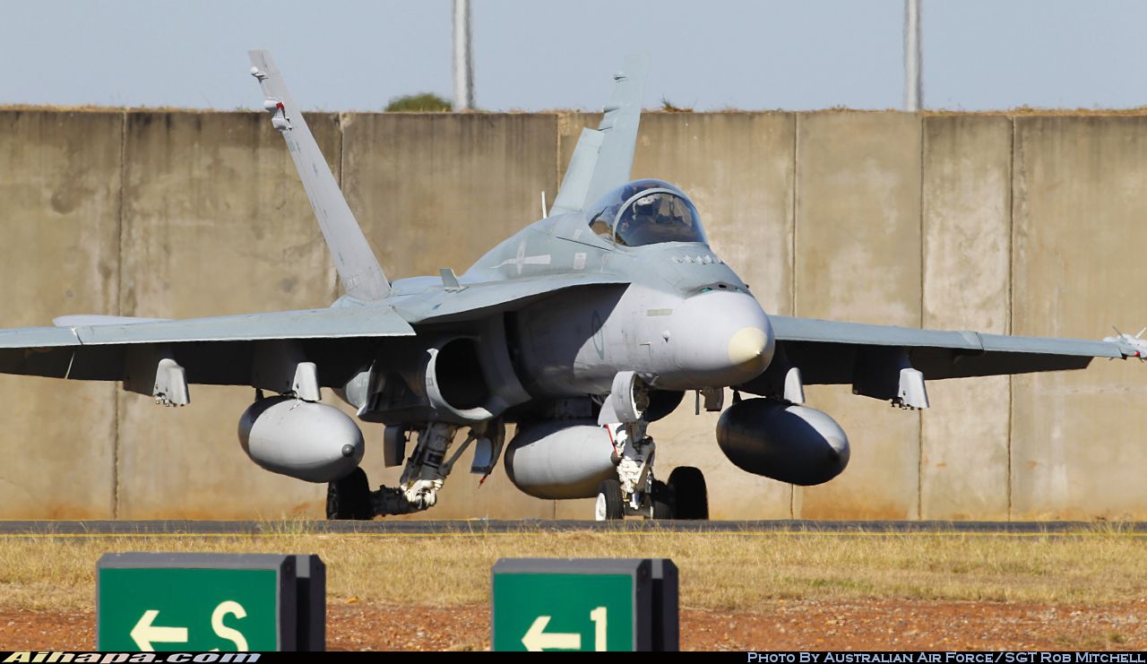 麦克唐纳-道格拉斯 F/A-18A&ldquo;大黄蜂&rdquo; \vert{} ID:19275