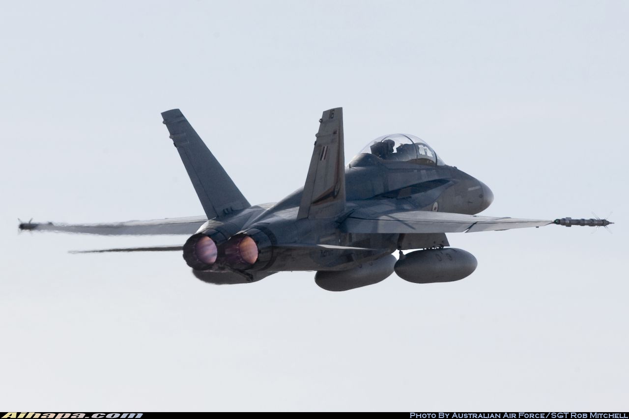 麦克唐纳-道格拉斯 F/A-18B&ldquo;大黄蜂&rdquo; \vert{} ID:19283