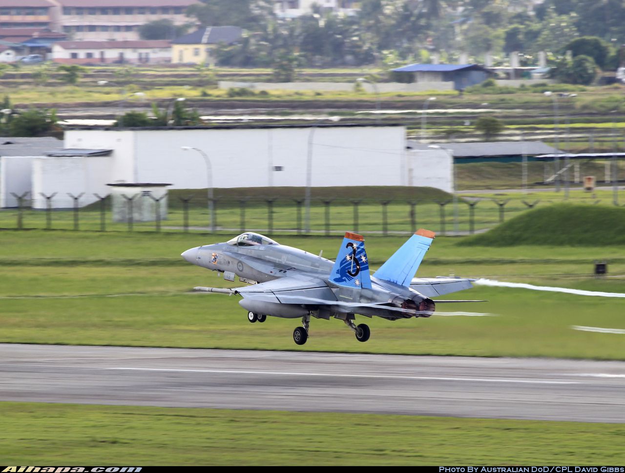 麦克唐纳-道格拉斯 F/A-18A&ldquo;大黄蜂&rdquo; \vert{} ID:19766