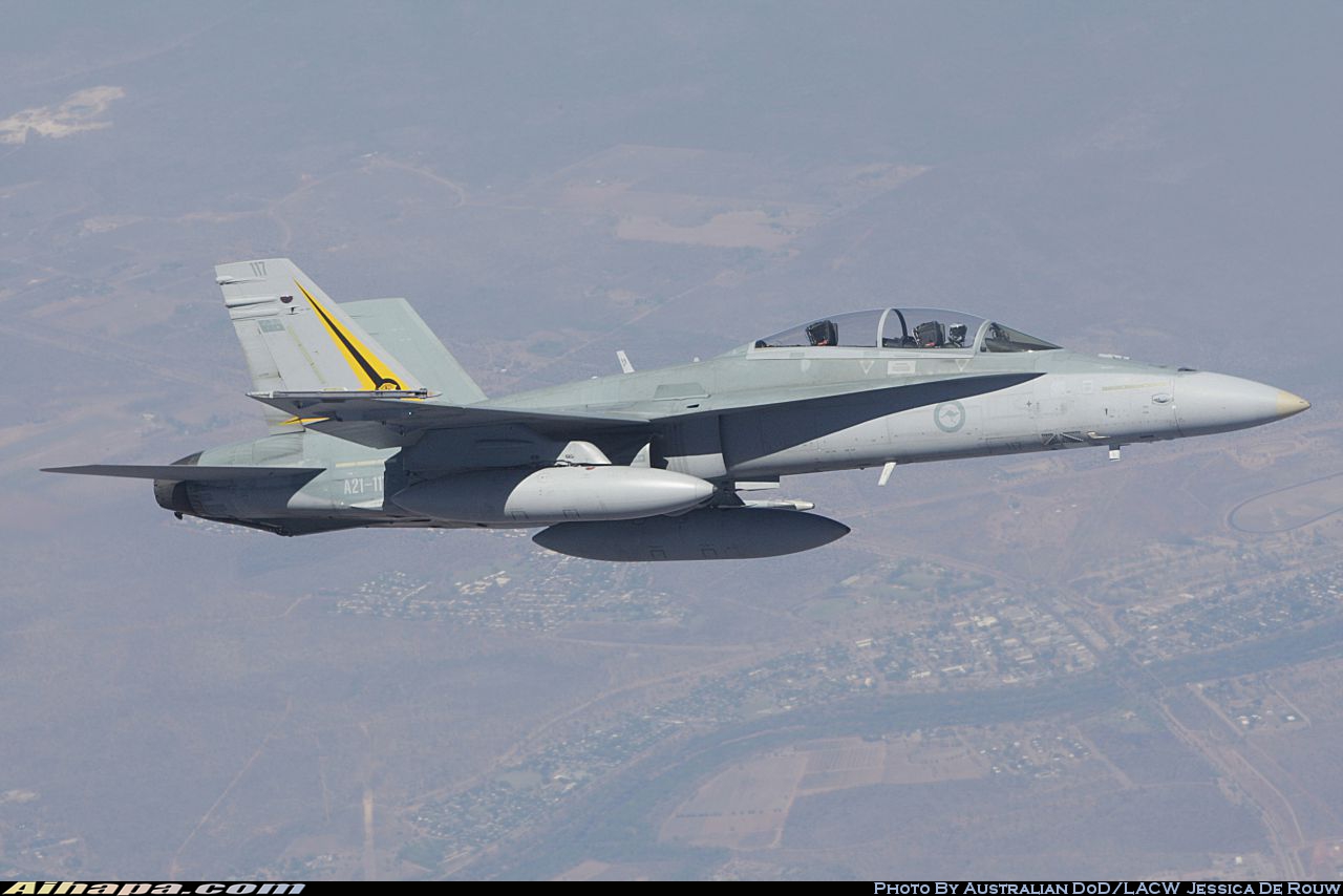 麦克唐纳-道格拉斯 F/A-18B&ldquo;大黄蜂&rdquo; \vert{} ID:19408