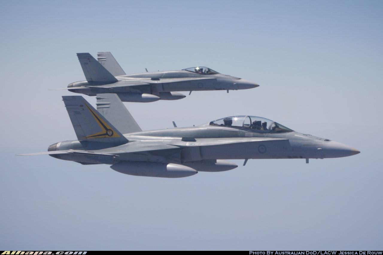 麦克唐纳-道格拉斯 F/A-18B&ldquo;大黄蜂&rdquo; \vert{} ID:19406