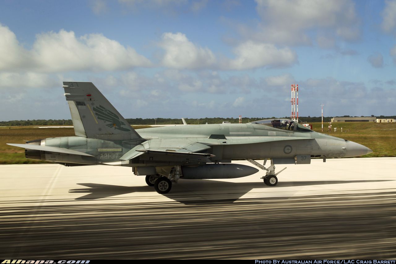 麦克唐纳-道格拉斯 F/A-18A&ldquo;大黄蜂&rdquo; \vert{} ID:20663