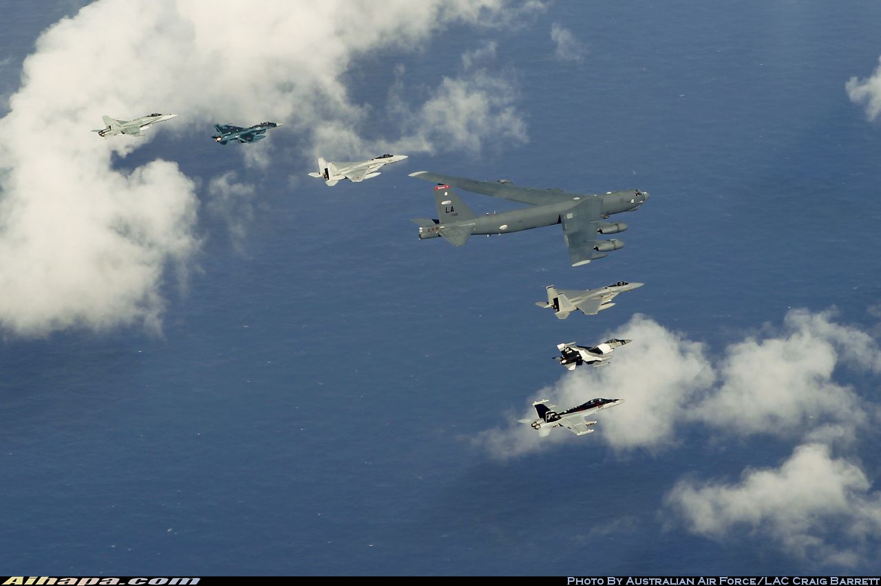 波音 B-52H&ldquo;同温层堡垒&rdquo; \vert{} ID:20677
