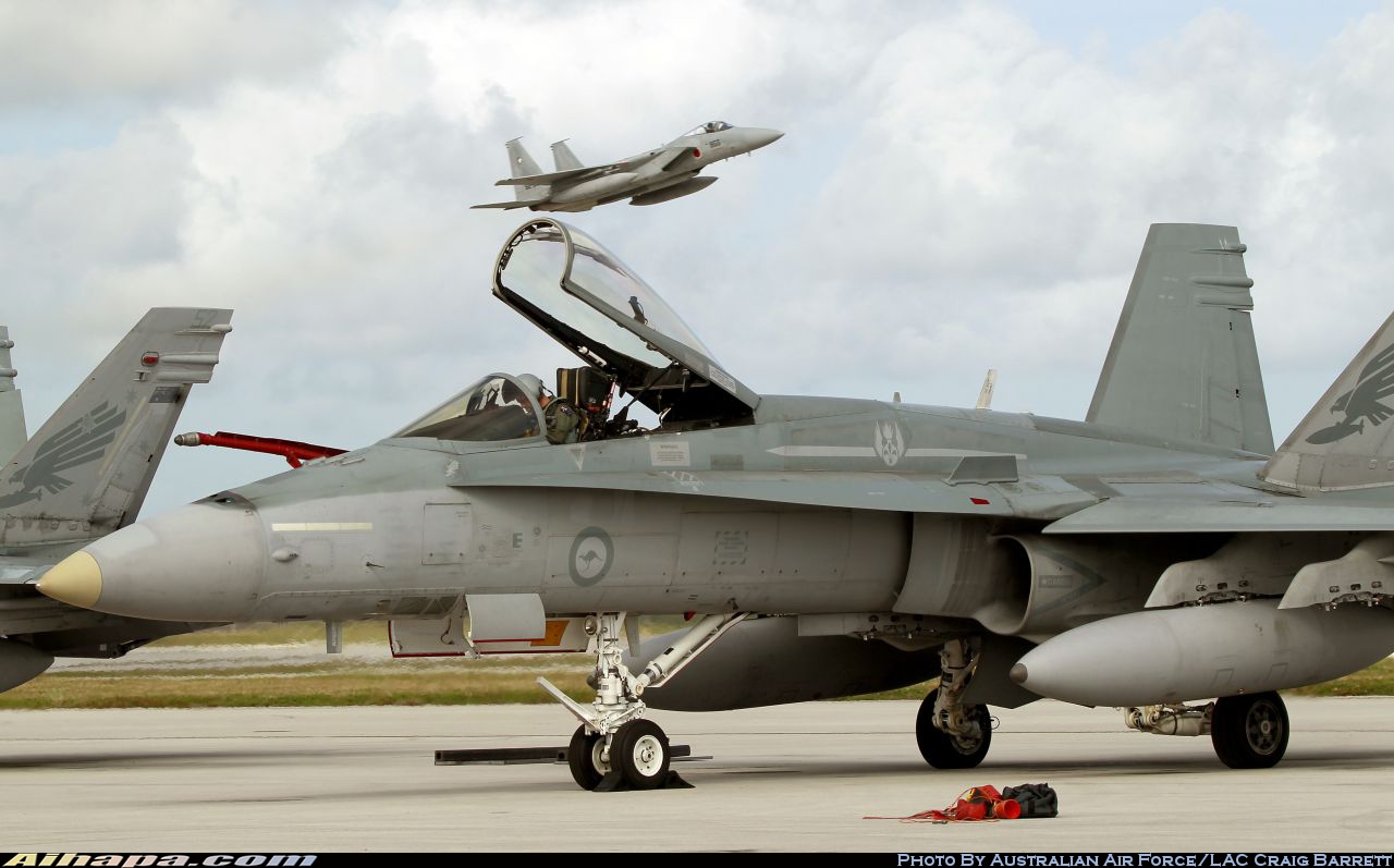 麦克唐纳-道格拉斯 F/A-18A&ldquo;大黄蜂&rdquo; \vert{} ID:20661