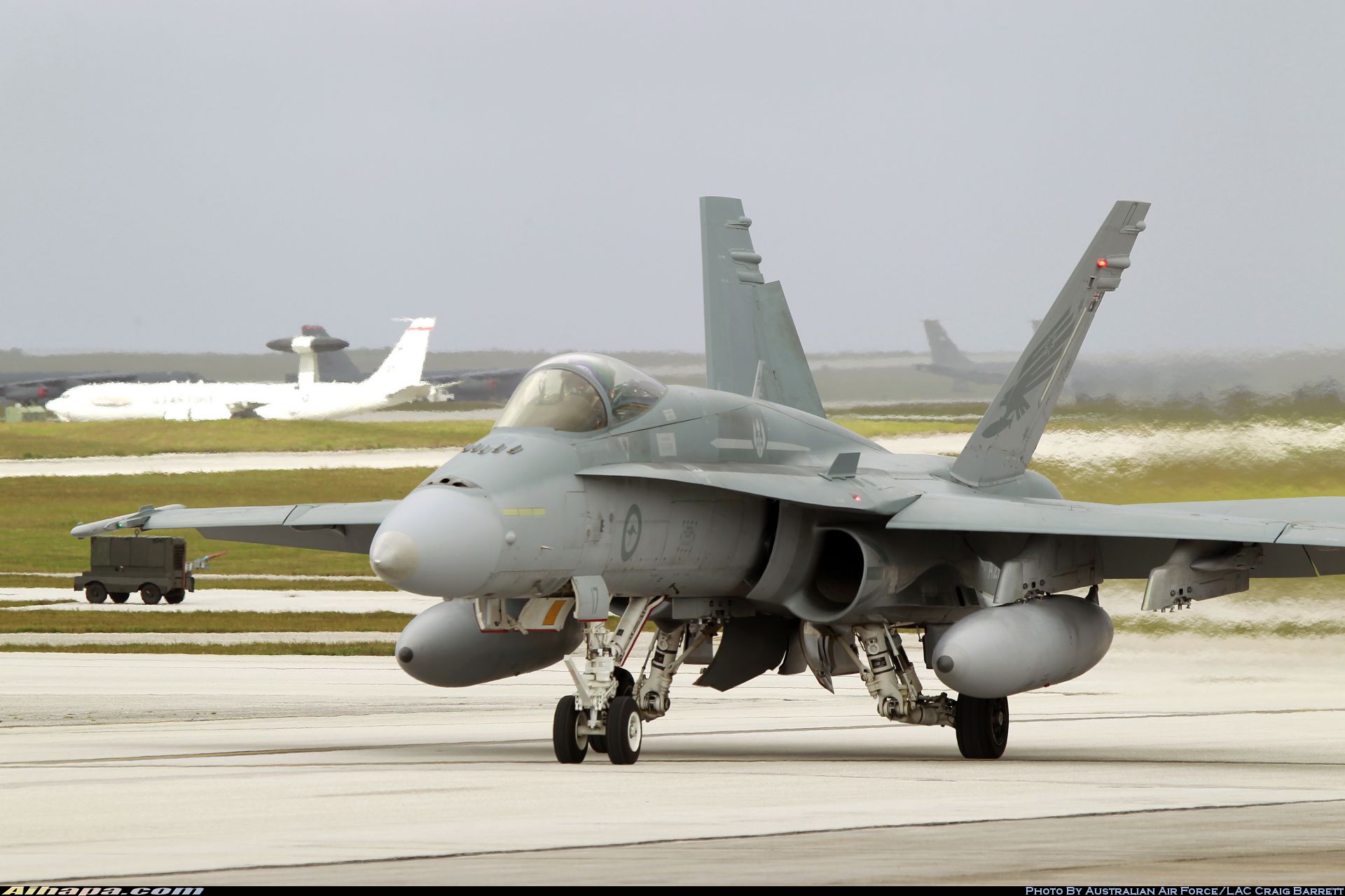 麦克唐纳-道格拉斯 F/A-18A&ldquo;大黄蜂&rdquo; \vert{} ID:20649