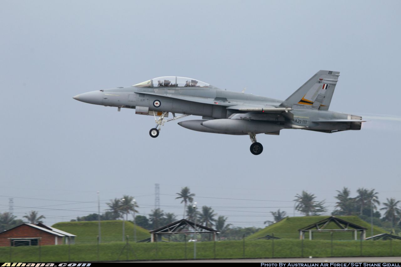 麦克唐纳-道格拉斯 F/A-18B&ldquo;大黄蜂&rdquo; \vert{} ID:19970