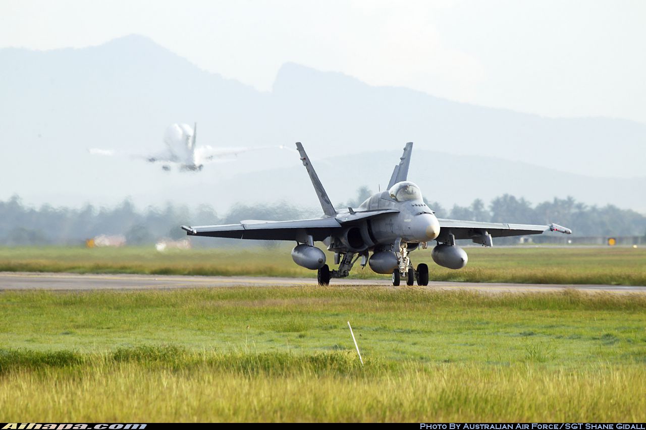 麦克唐纳-道格拉斯 F/A-18A&ldquo;大黄蜂&rdquo; \vert{} ID:19978