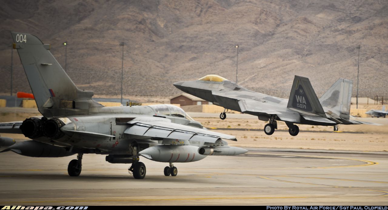 洛克希德-马丁 F-22A&ldquo;猛禽&rdquo; \vert{} ID:17798