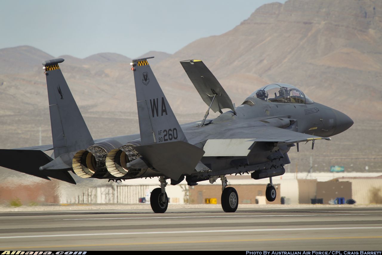 麦克唐纳-道格拉斯 F-15E&ldquo;攻击鹰&rdquo; \vert{} ID:17760