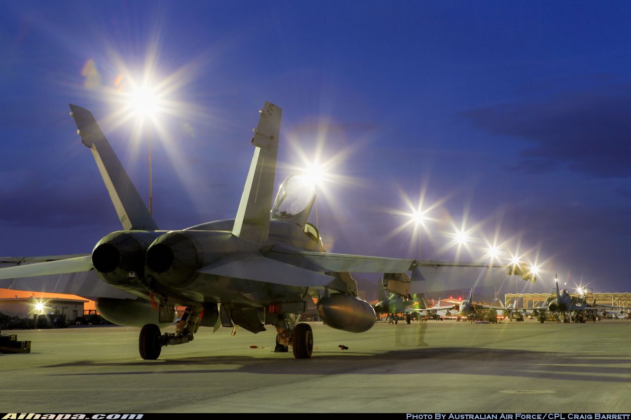麦克唐纳-道格拉斯 F/A-18A&ldquo;大黄蜂&rdquo; \vert{} ID:17758