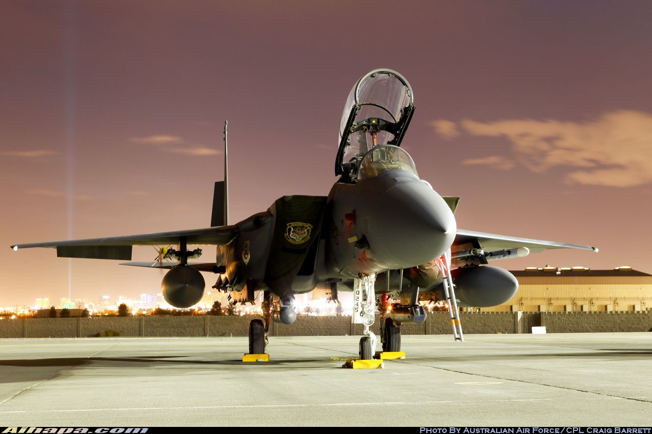 麦克唐纳-道格拉斯 F-15E&ldquo;攻击鹰&rdquo; \vert{} ID:17768