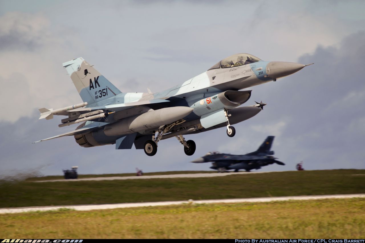 通用动力 F-16C&ldquo;战隼&rdquo; \vert{} ID:20805