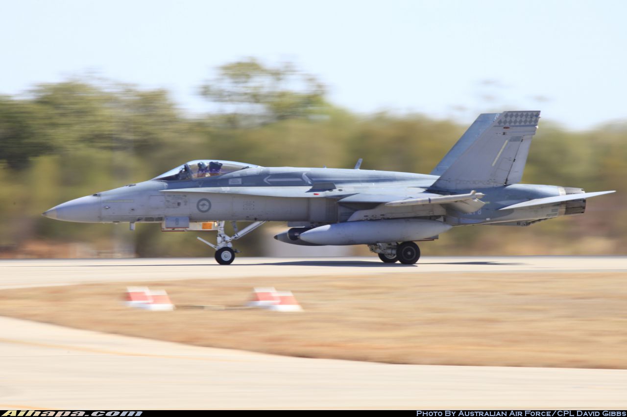 麦克唐纳-道格拉斯 F/A-18A&ldquo;大黄蜂&rdquo; \vert{} ID:9534