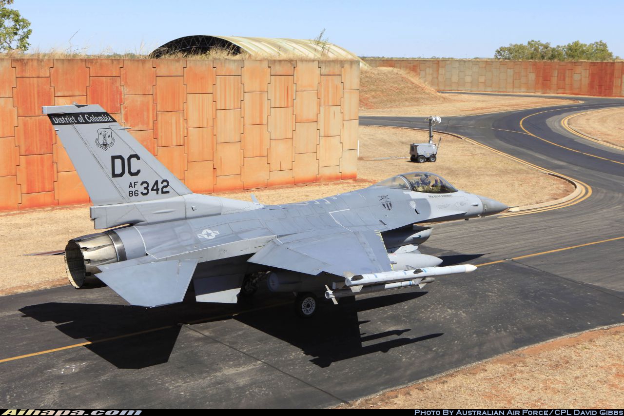 通用动力 F-16C&ldquo;战隼&rdquo; \vert{} ID:9984