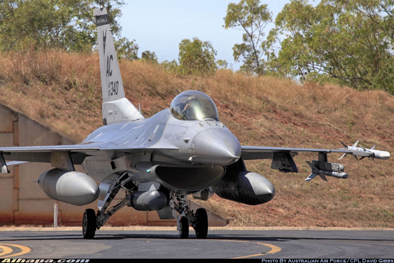 通用动力 F-16C&ldquo;战隼&rdquo; \vert{} ID:9986