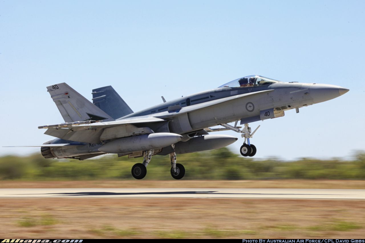 麦克唐纳-道格拉斯 F/A-18A&ldquo;大黄蜂&rdquo; \vert{} ID:10866