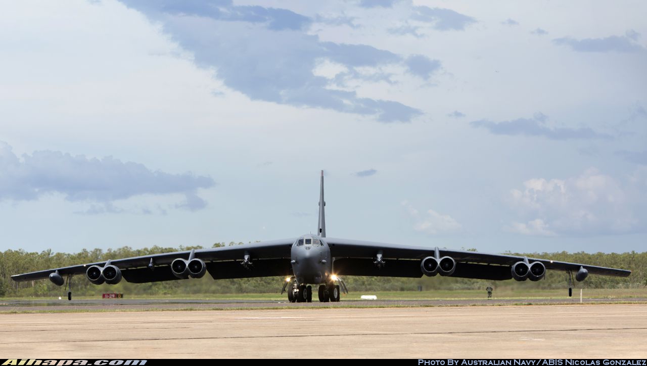 波音 B-52H&ldquo;同温层堡垒&rdquo; \vert{} ID:18645