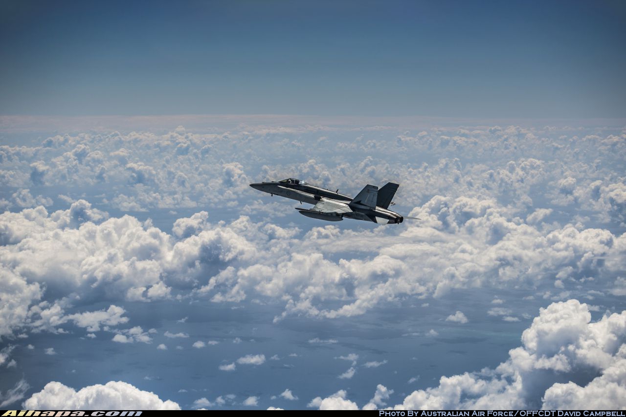 麦克唐纳-道格拉斯 F/A-18A&ldquo;大黄蜂&rdquo; \vert{} ID:24653
