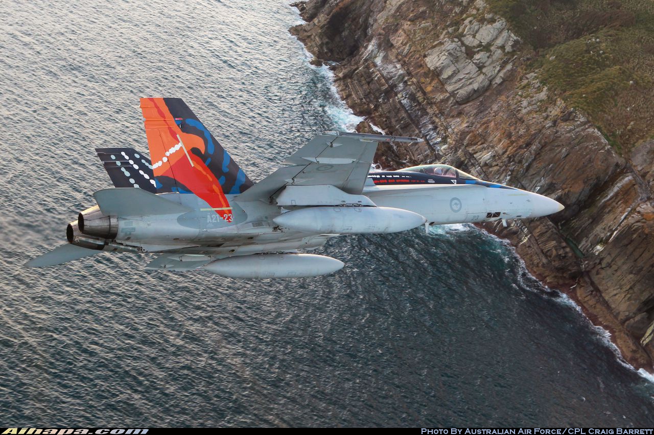 麦克唐纳-道格拉斯 F/A-18A&ldquo;大黄蜂&rdquo; \vert{} ID:25540