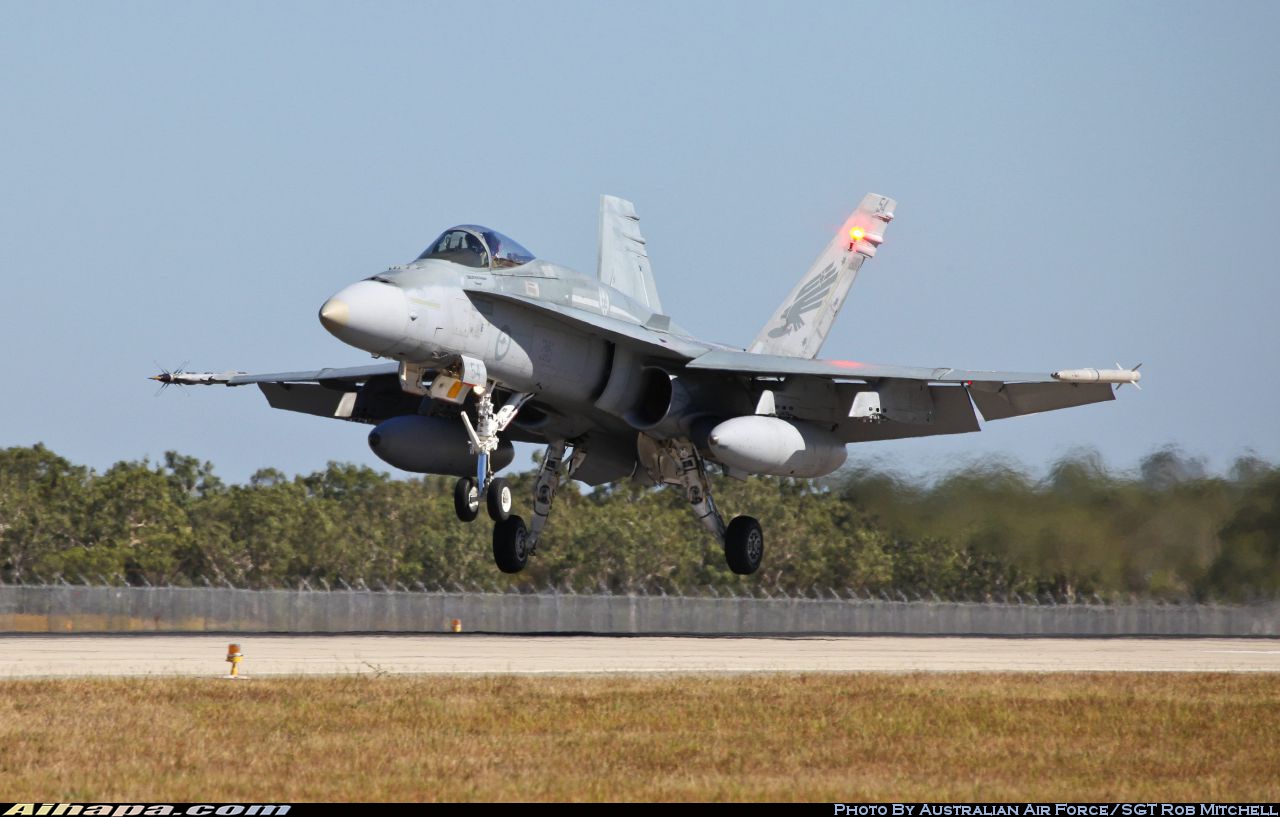 麦克唐纳-道格拉斯 F/A-18A&ldquo;大黄蜂&rdquo; \vert{} ID:26019