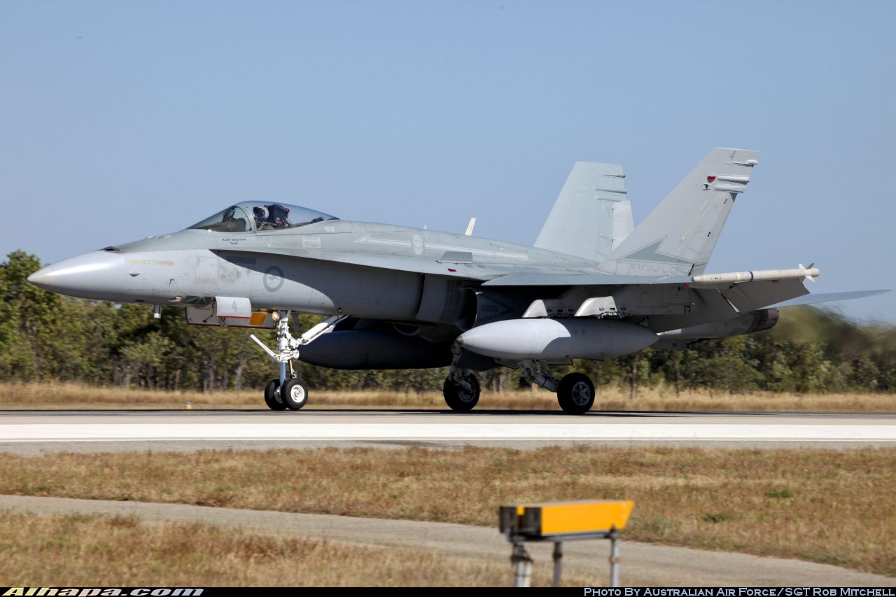 麦克唐纳-道格拉斯 F/A-18A&ldquo;大黄蜂&rdquo; \vert{} ID:26013