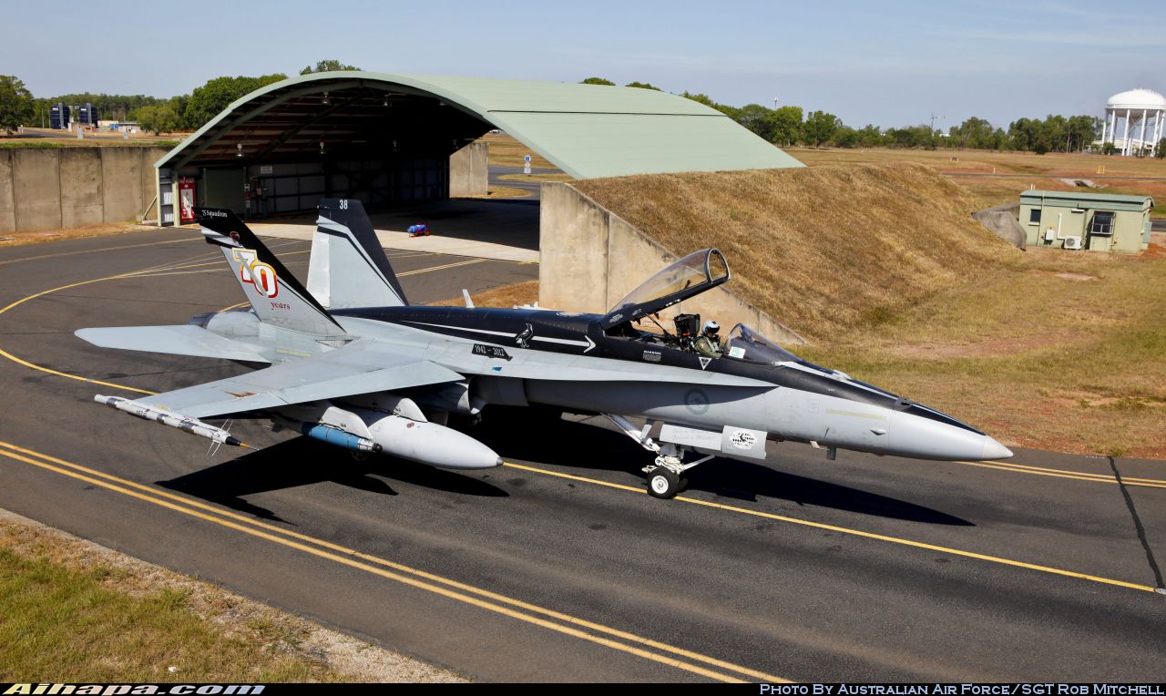 麦克唐纳-道格拉斯 F/A-18A&ldquo;大黄蜂&rdquo; \vert{} ID:26041