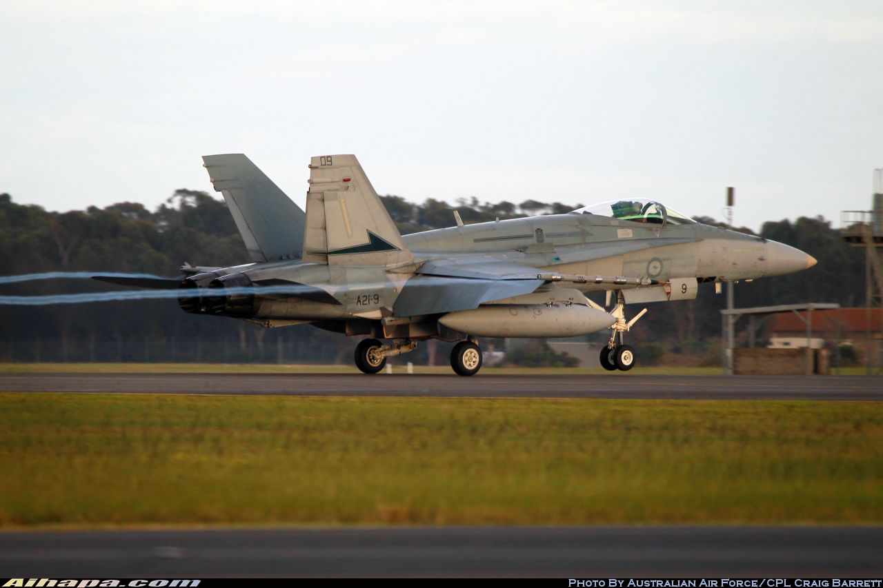 麦克唐纳-道格拉斯 F/A-18A&ldquo;大黄蜂&rdquo; \vert{} ID:26605