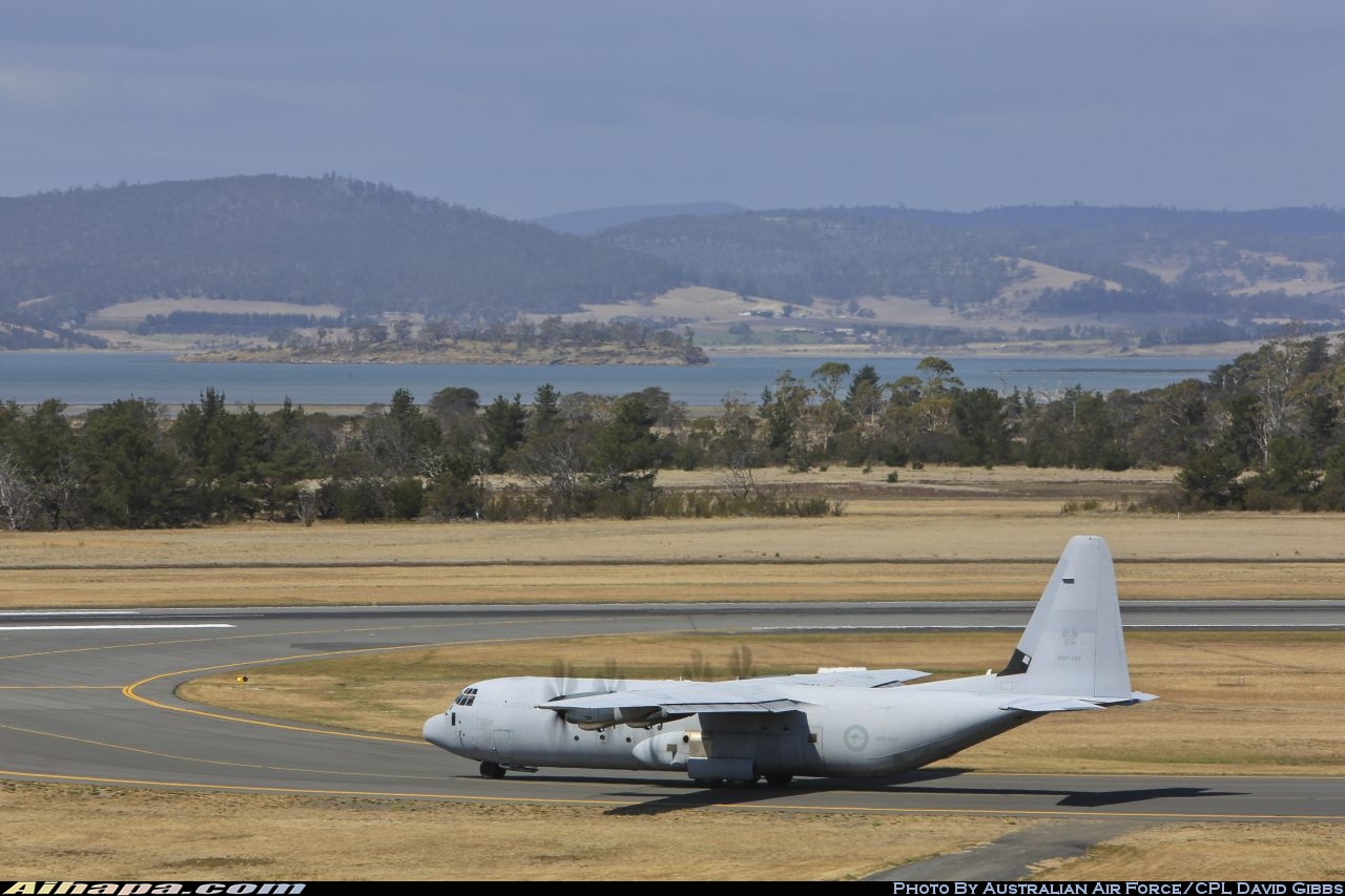 洛克希德-马丁 C-130J-30&ldquo;大力神&rdquo; \vert{} ID:32492