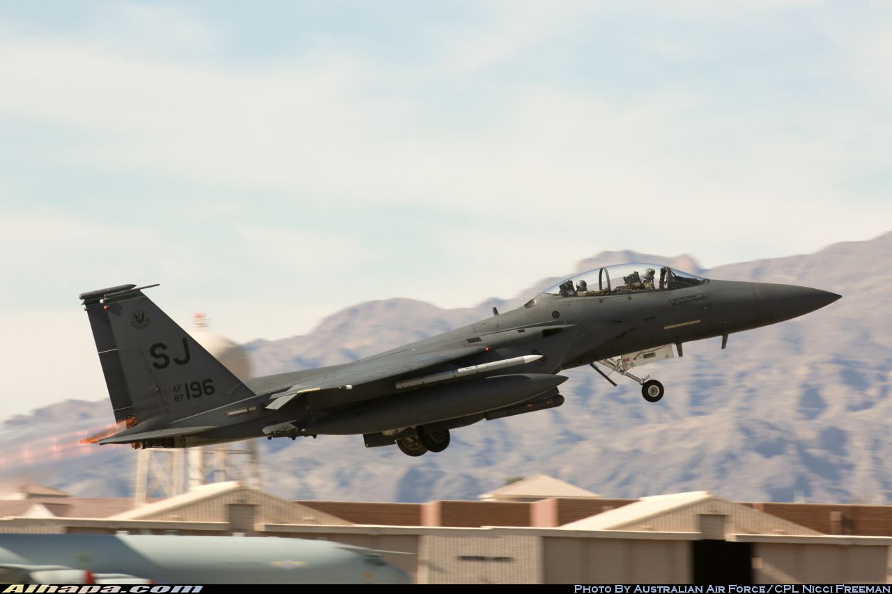 麦克唐纳-道格拉斯 F-15E&ldquo;攻击鹰&rdquo; \vert{} ID:31647