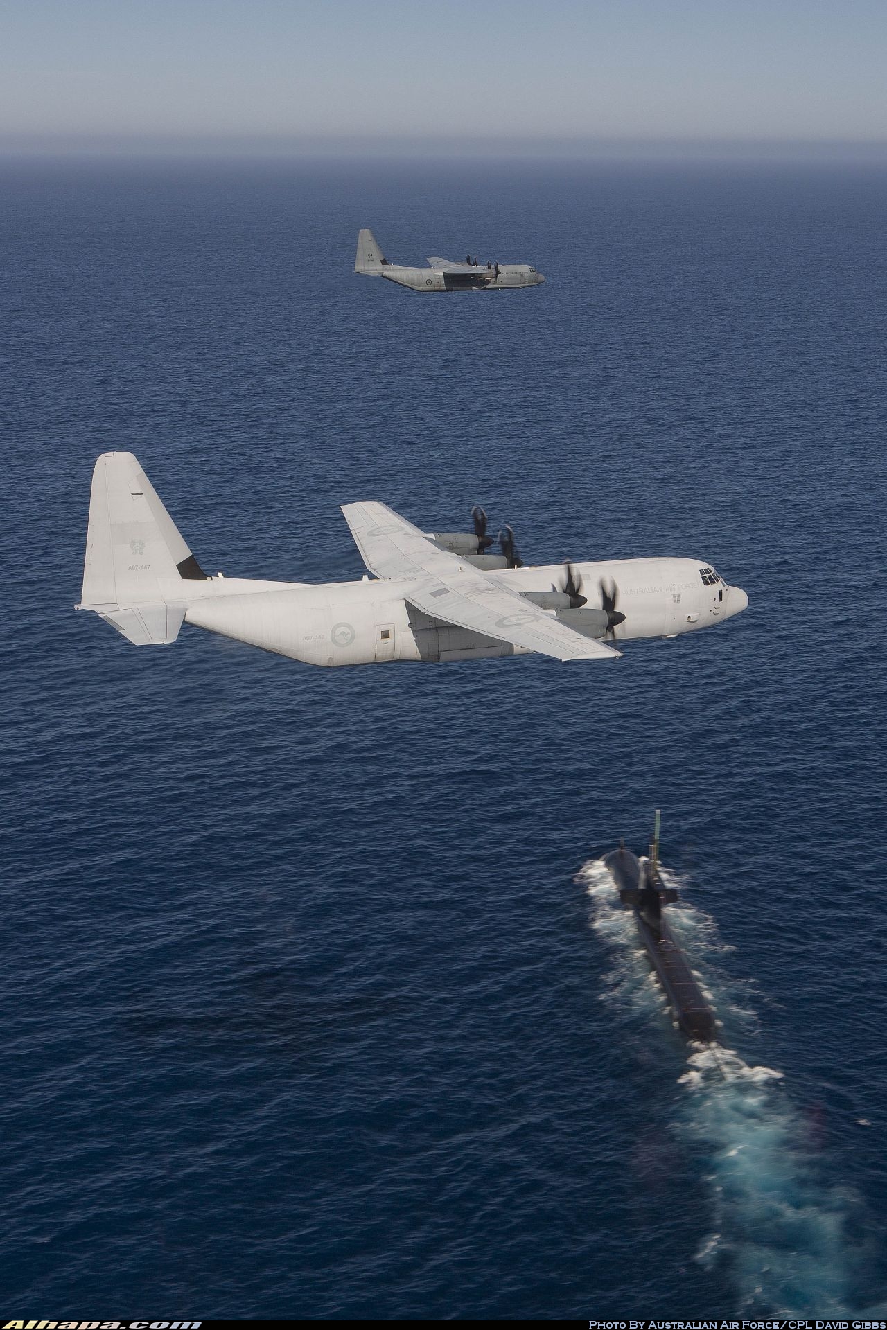 洛克希德-马丁 C-130J-30&ldquo;大力神&rdquo; \vert{} ID:32502