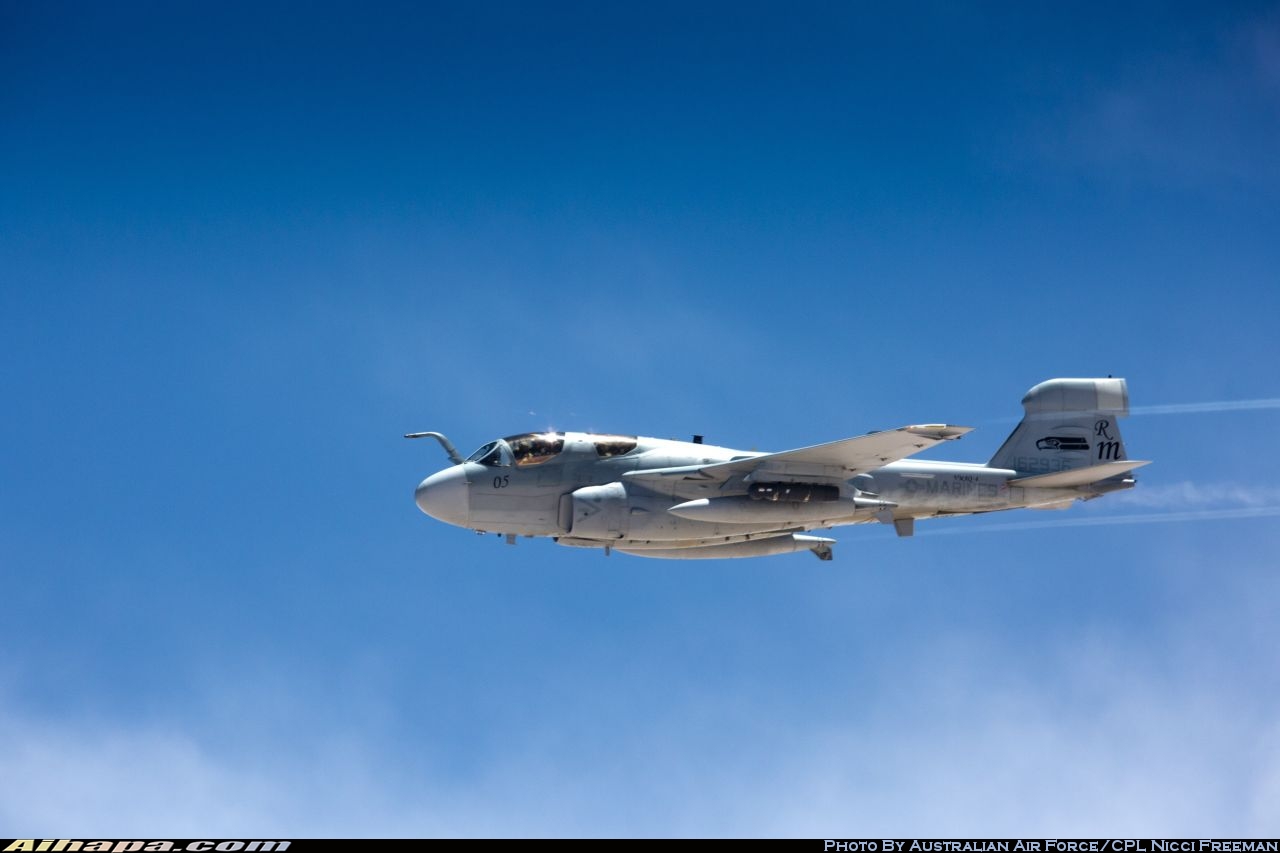 格鲁曼 EA-6B&ldquo;徘徊者&rdquo; \vert{} ID:32977