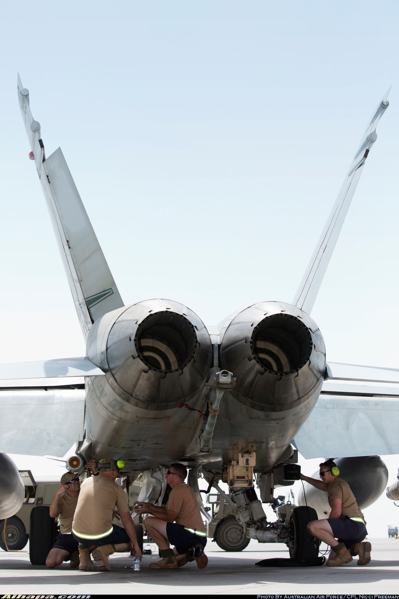 麦克唐纳-道格拉斯 F/A-18A&ldquo;大黄蜂&rdquo; \vert{} ID:34503