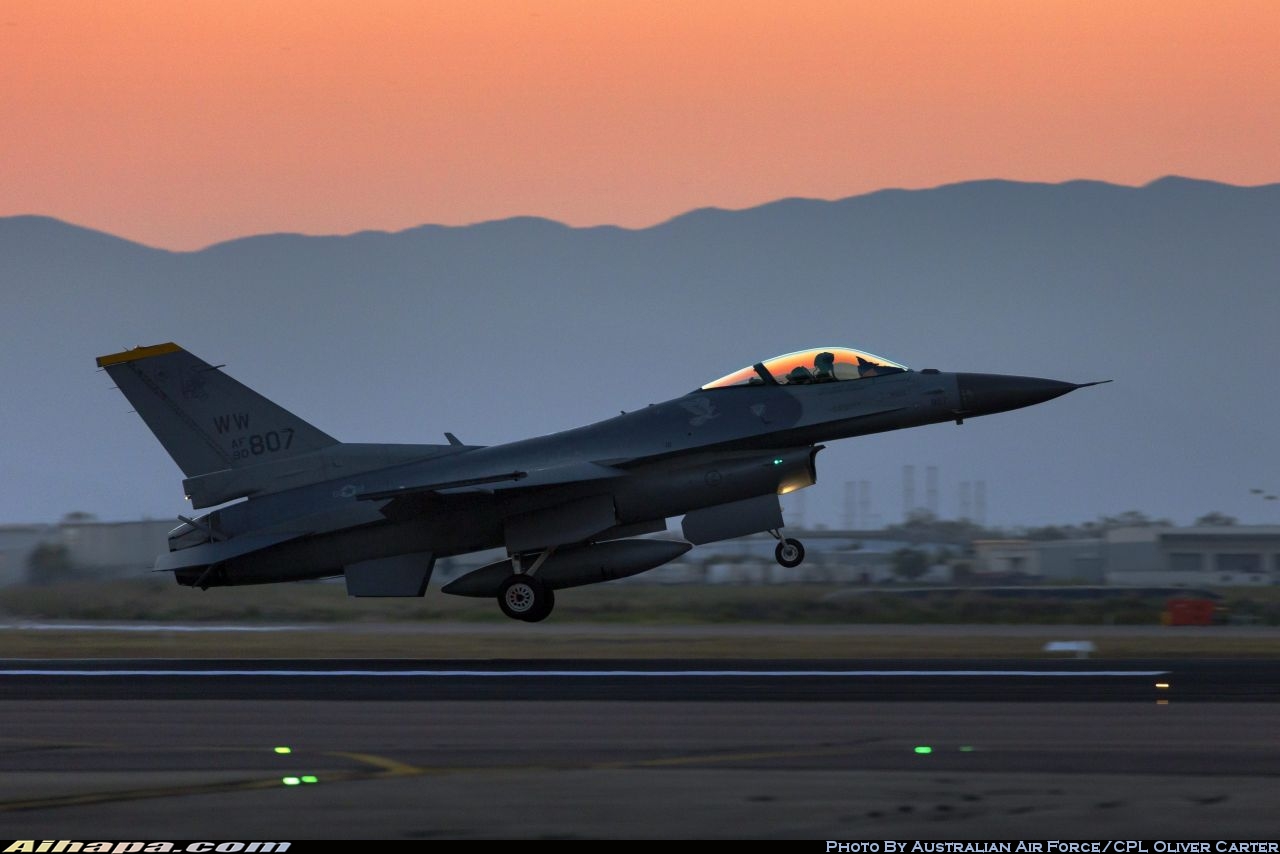 通用动力 F-16CM&ldquo;战隼&rdquo; \vert{} ID:34923