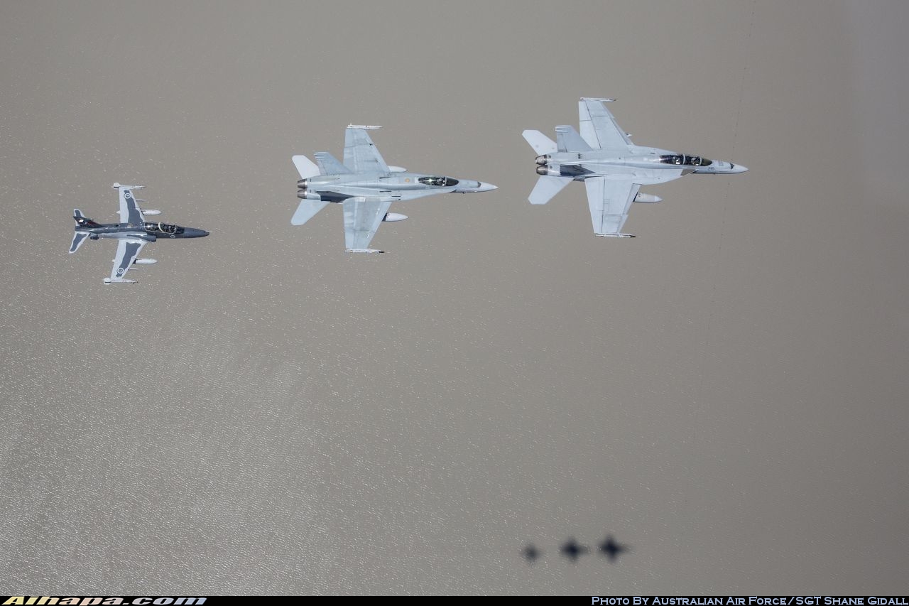 麦克唐纳-道格拉斯 F/A-18A&ldquo;大黄蜂&rdquo; \vert{} ID:34691