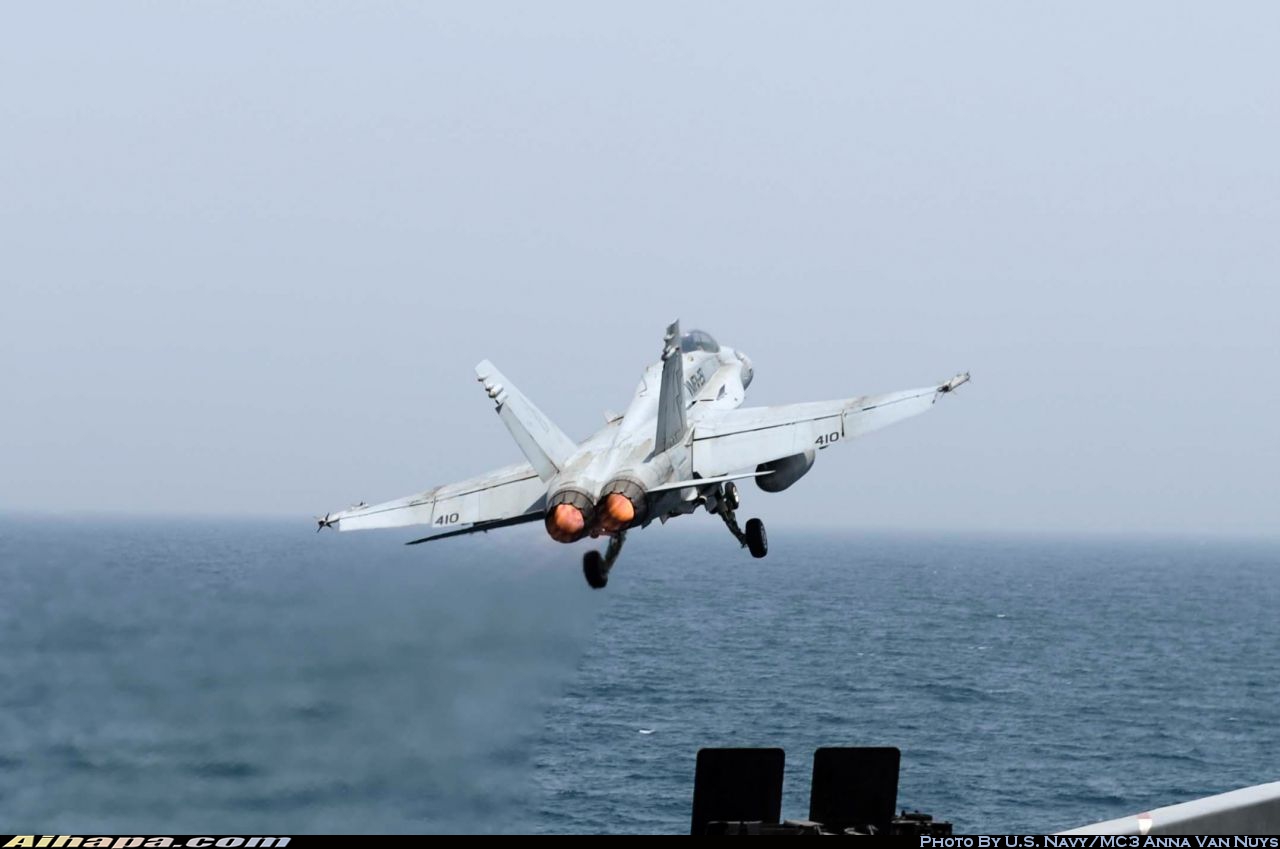 麦克唐纳-道格拉斯 F/A-18C&ldquo;大黄蜂&rdquo; \vert{} ID:30597