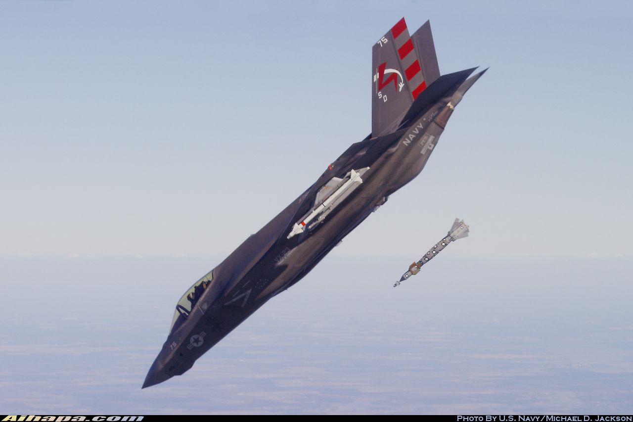 洛克希德-马丁 F-35C&ldquo;闪电&rdquo;Ⅱ \vert{} ID:31238