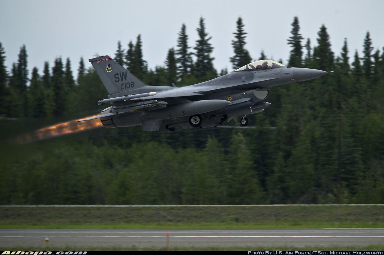 洛克希德-马丁 F-16CM&ldquo;战隼&rdquo; \vert{} ID:18396