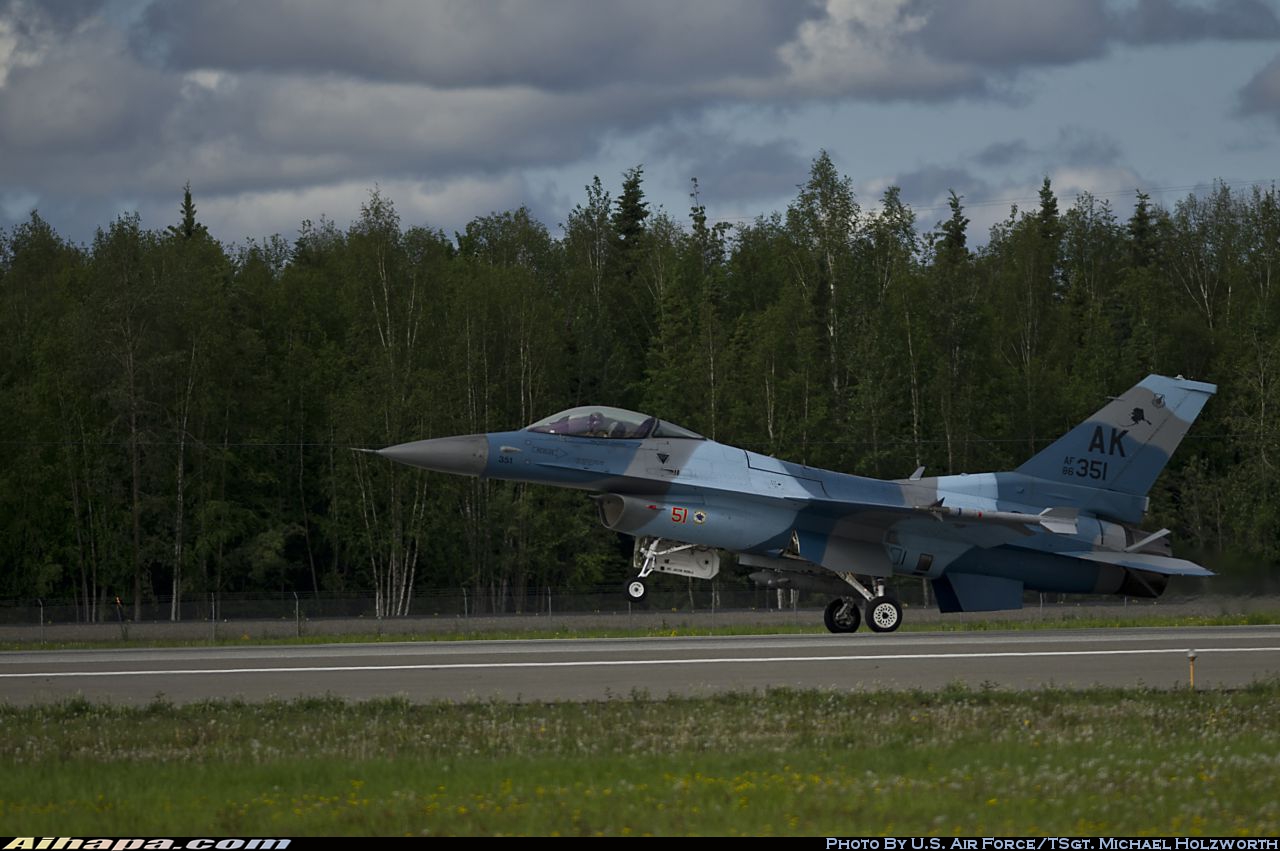 通用动力 F-16C&ldquo;战隼&rdquo; \vert{} ID:18404