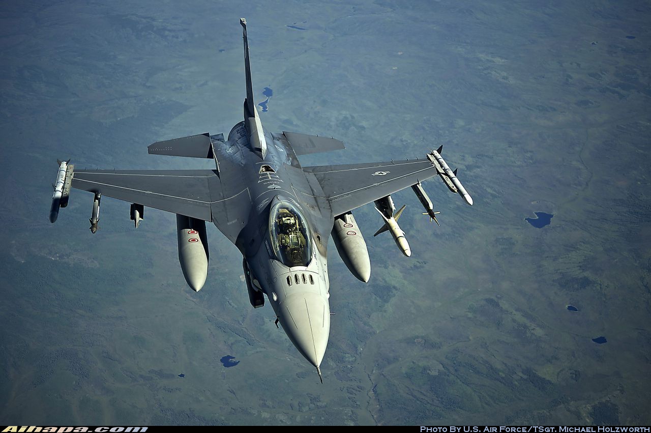 洛克希德-马丁 F-16CM&ldquo;战隼&rdquo; \vert{} ID:18380