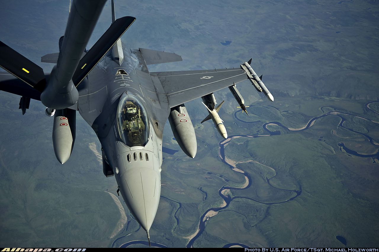 洛克希德-马丁 F-16CM&ldquo;战隼&rdquo; \vert{} ID:18378