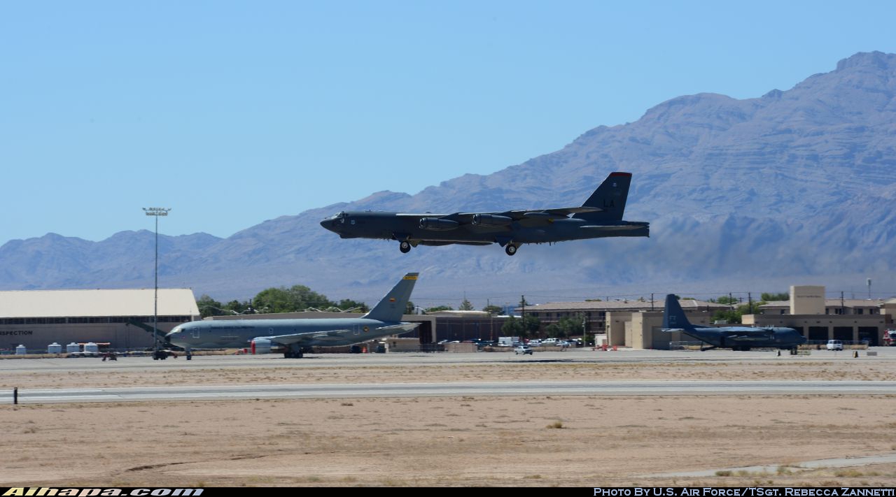 波音 B-52H&ldquo;同温层堡垒&rdquo; \vert{} ID:15933