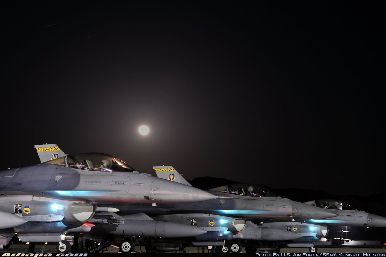 洛克希德 F-16CM&ldquo;战隼&rdquo; \vert{} ID:17714