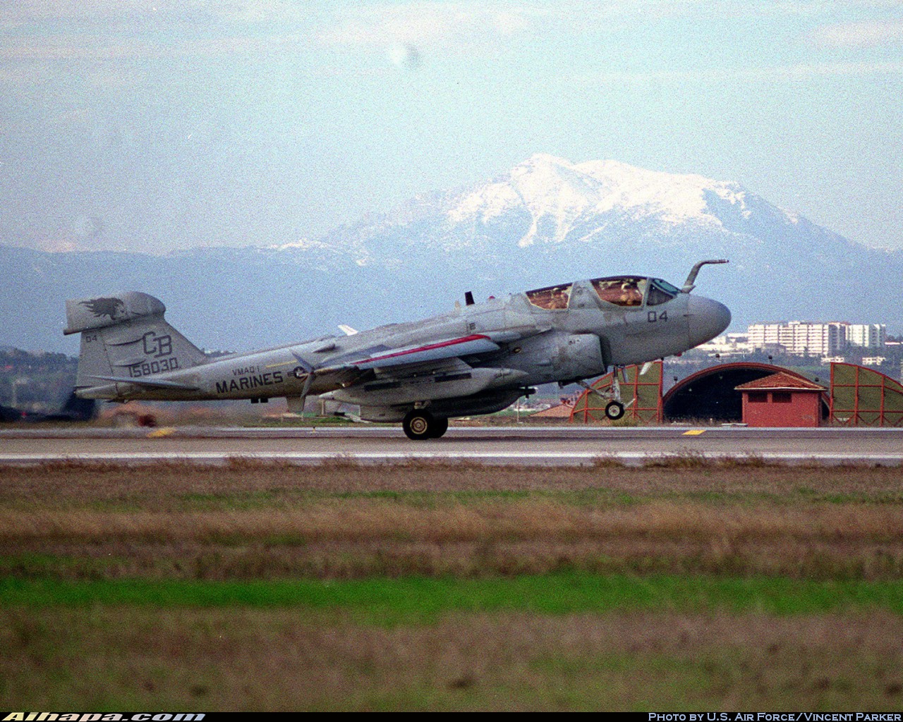 格鲁曼 EA-6B&ldquo;徘徊者&rdquo; \vert{} ID:2722