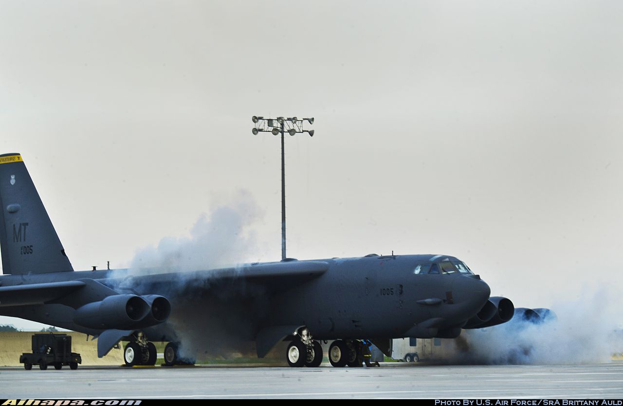 波音 B-52H&ldquo;同温层堡垒&rdquo; \vert{} ID:12418
