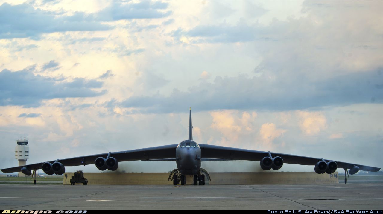 波音 B-52H&ldquo;同温层堡垒&rdquo; \vert{} ID:12420