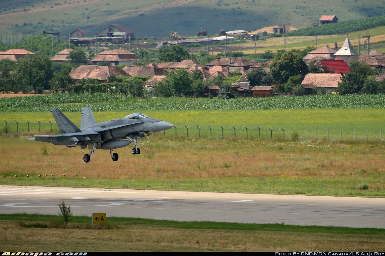 麦克唐纳-道格拉斯 CF-188A&ldquo;大黄蜂&rdquo;(CF-18A) \vert{} ID:12539