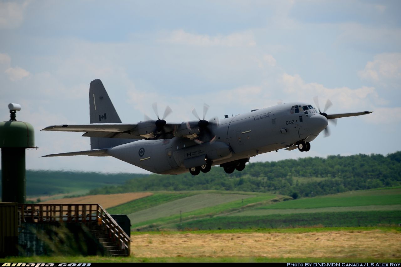 洛克希德-马丁 CC-130J-30&ldquo;大力神&rdquo; \vert{} ID:12621