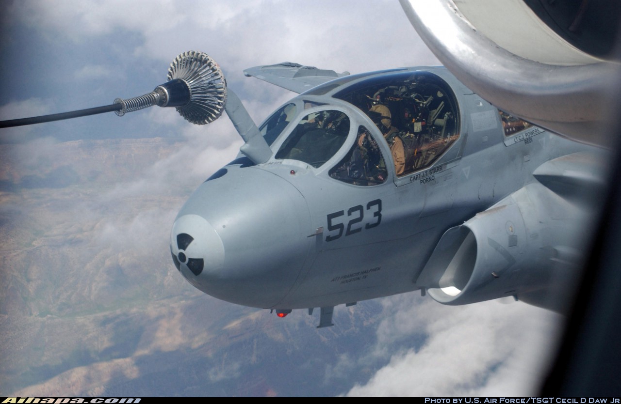 格鲁曼 EA-6B&ldquo;徘徊者&rdquo; \vert{} ID:4052